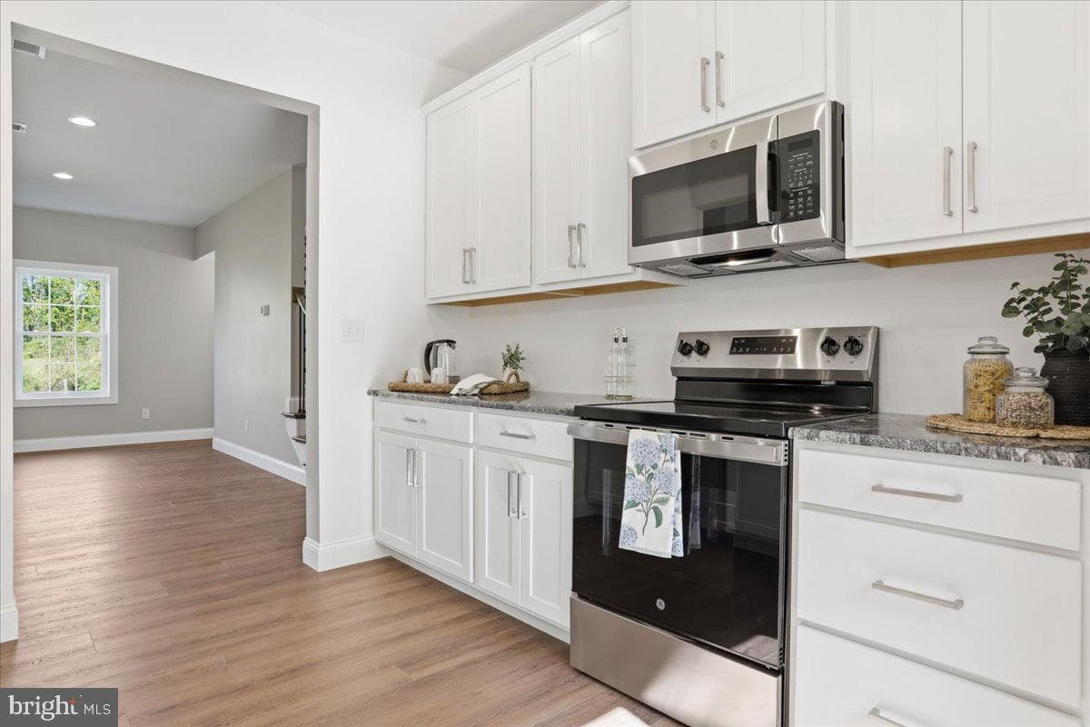 130 Woodbriar Drive photo 13