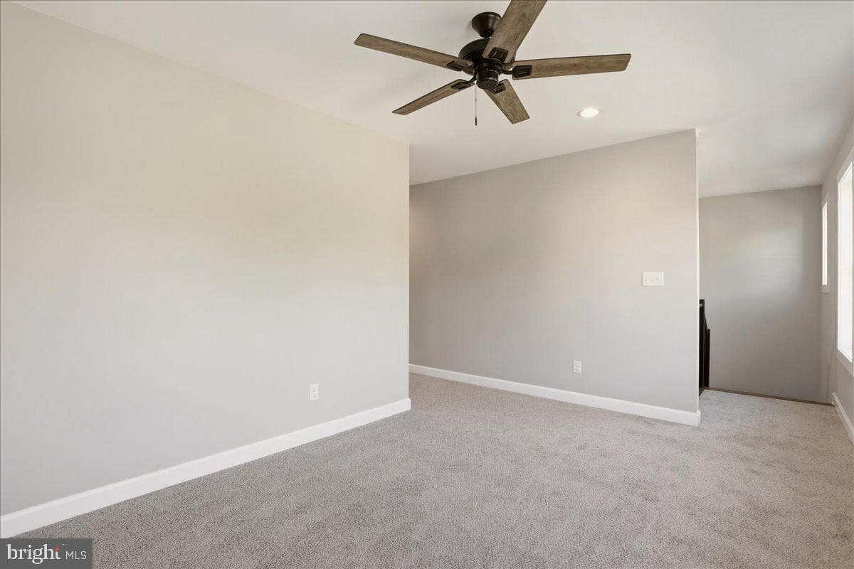 130 Woodbriar Drive photo 29