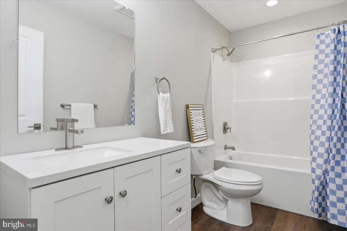 130 Woodbriar Drive photo 30