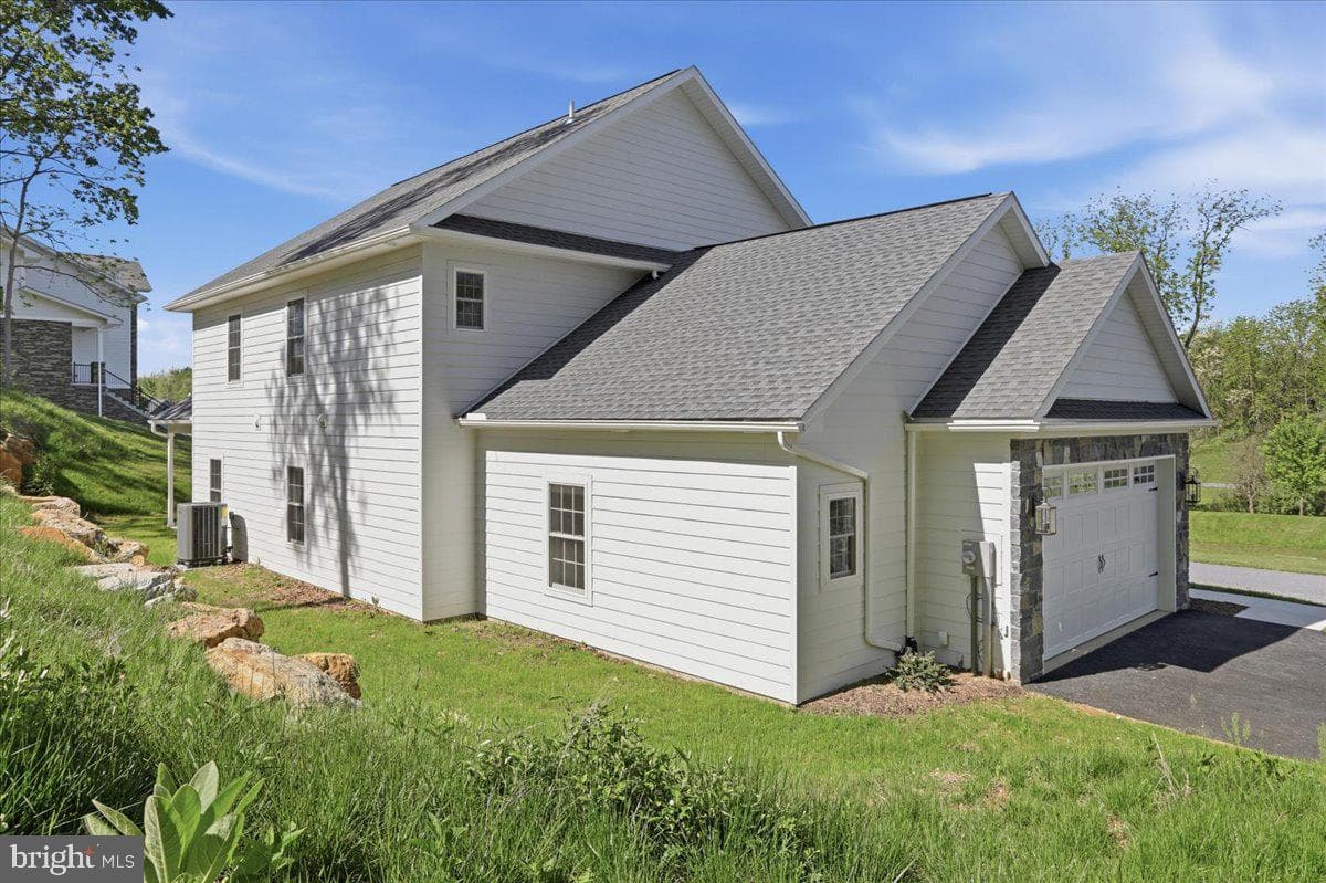 130 Woodbriar Drive photo 41
