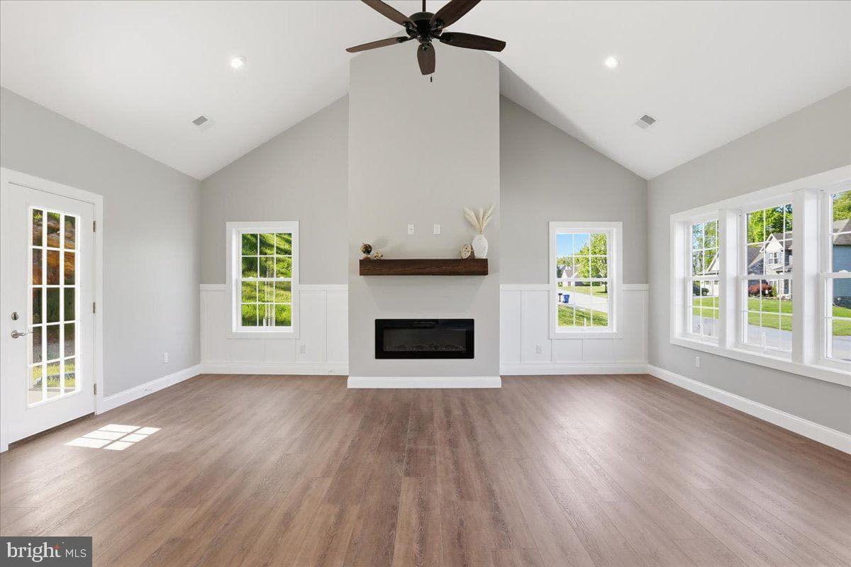 130 Woodbriar Drive photo 9