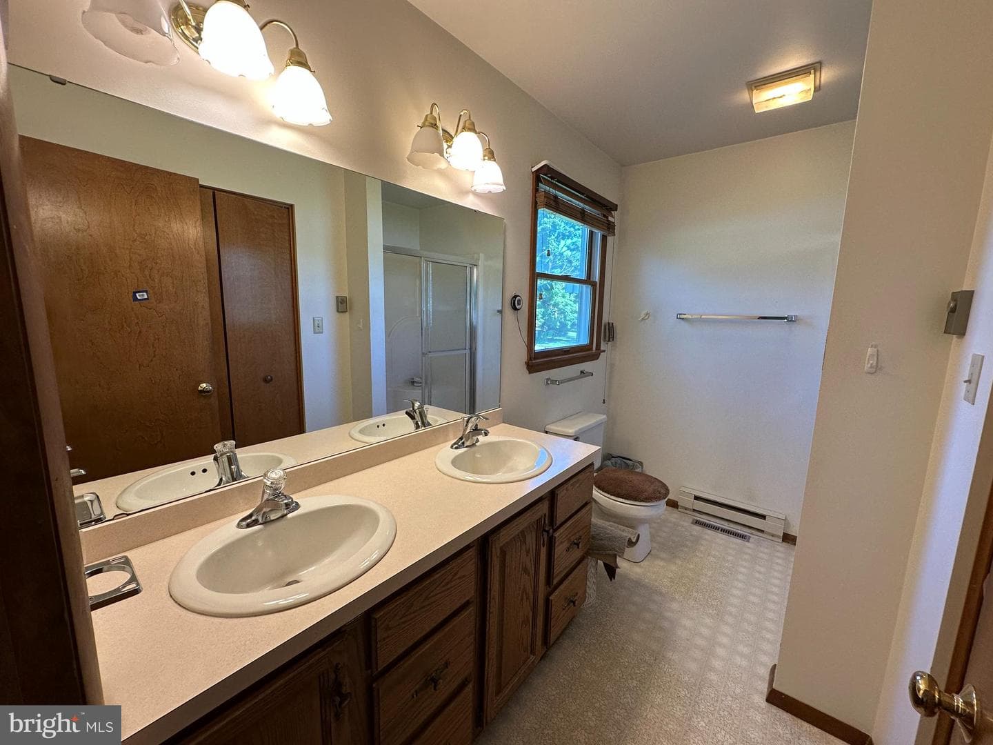 120 Chancellor Drive photo 36