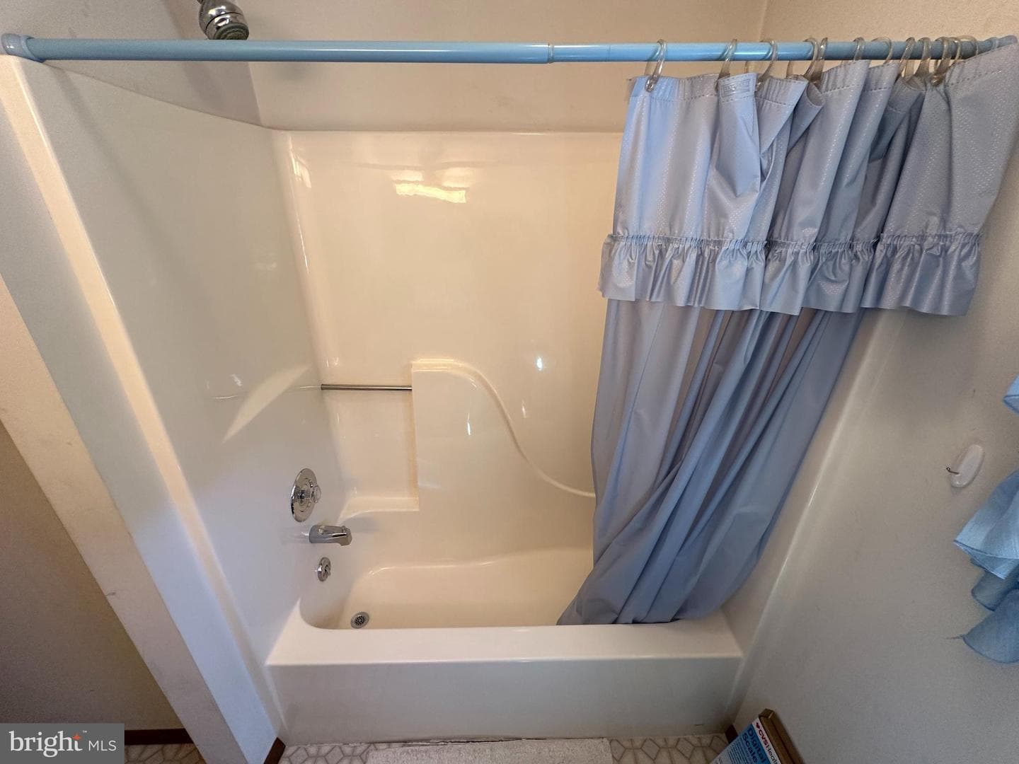 120 Chancellor Drive photo 43