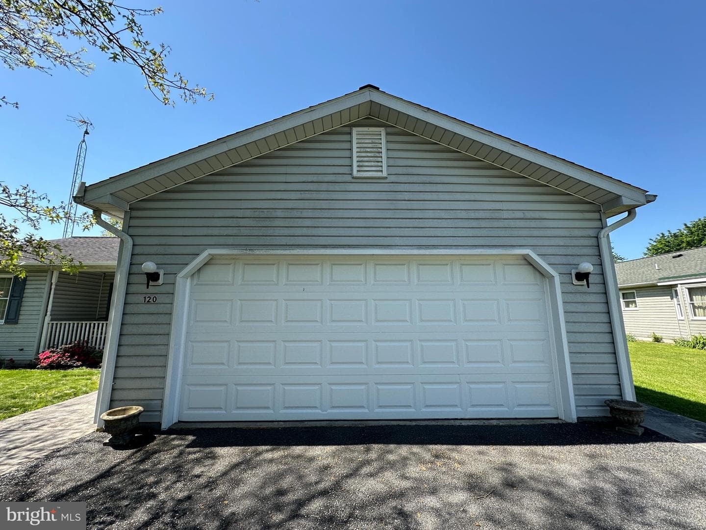 120 Chancellor Drive photo 5