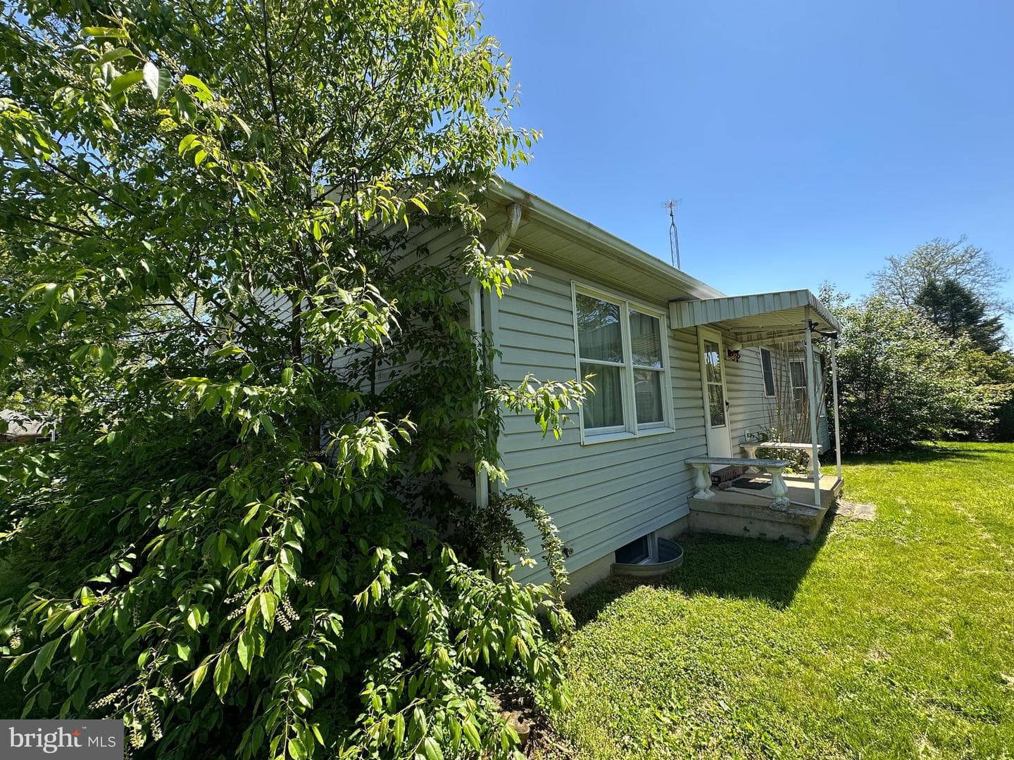 120 Chancellor Drive photo 8