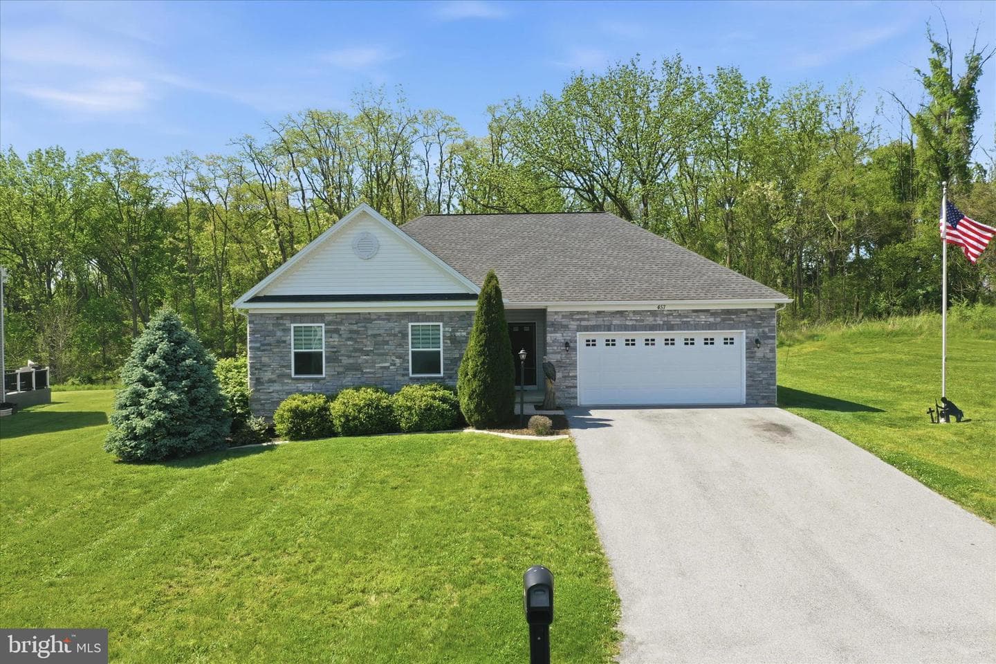 457 Ambassador Place, Chambersburg