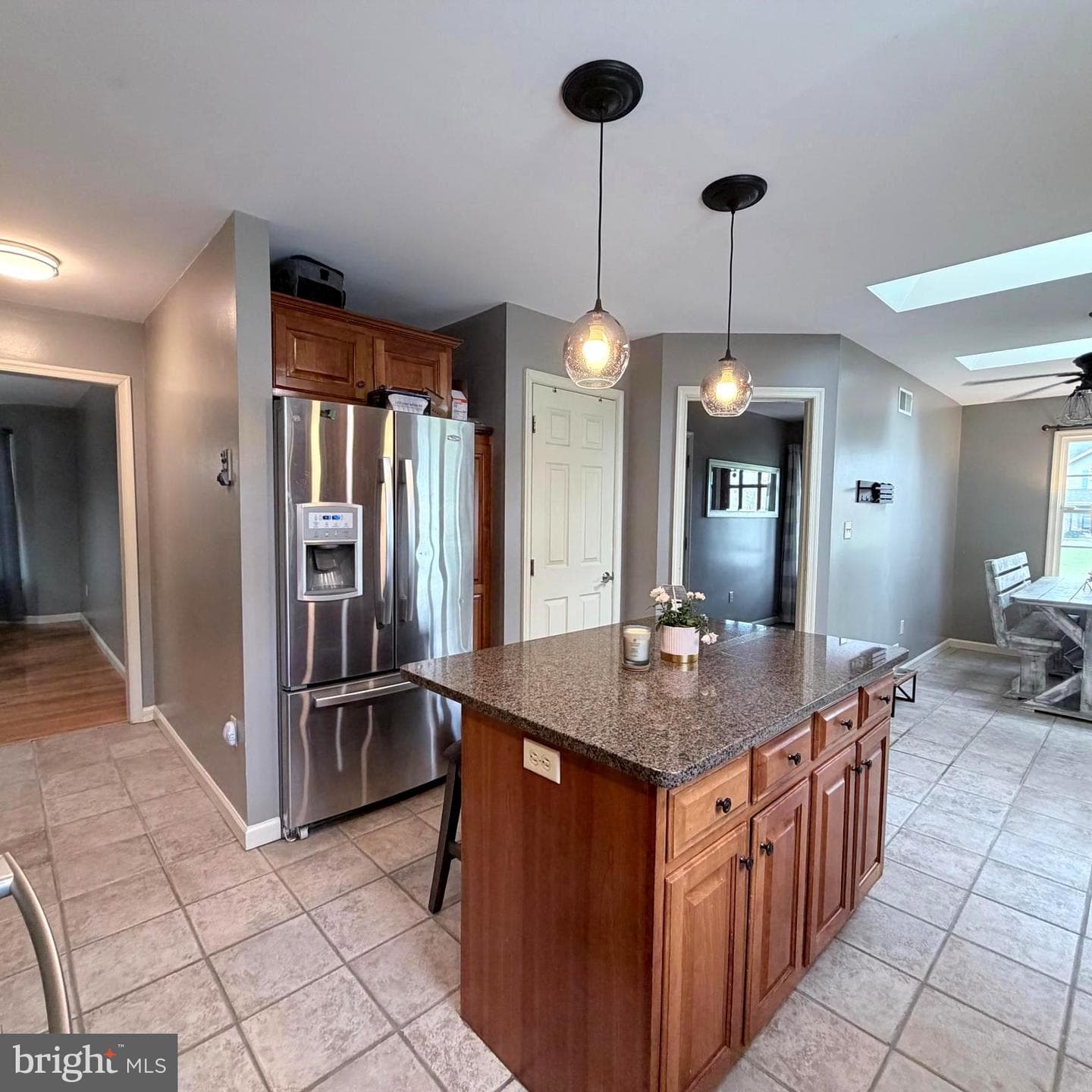 631 Eric Drive photo 8