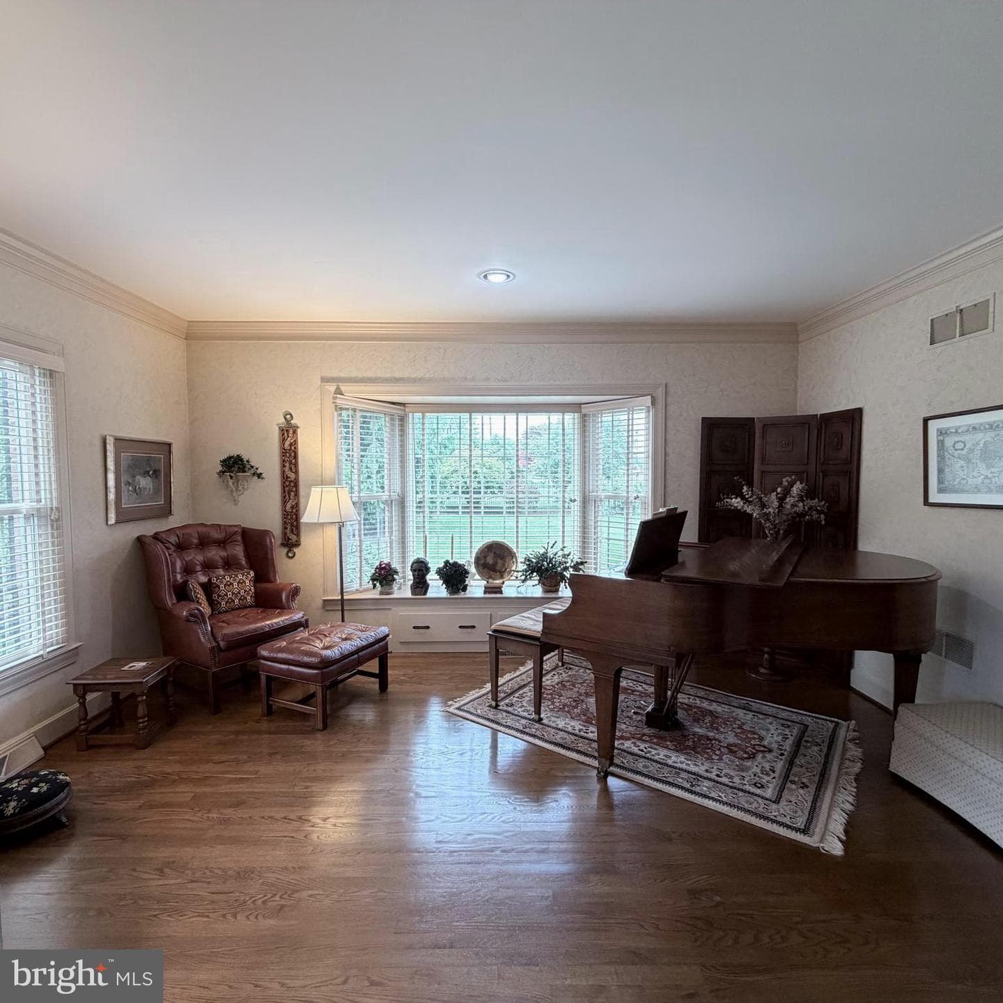 475 Larkspur Lane photo 11