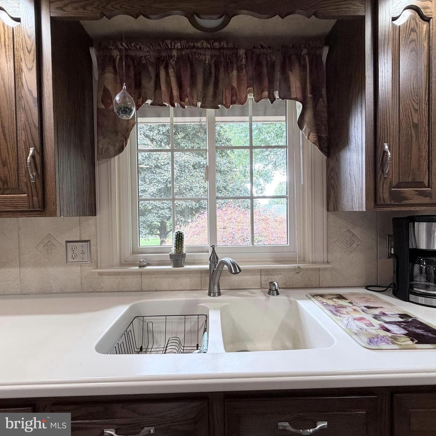 475 Larkspur Lane photo 32