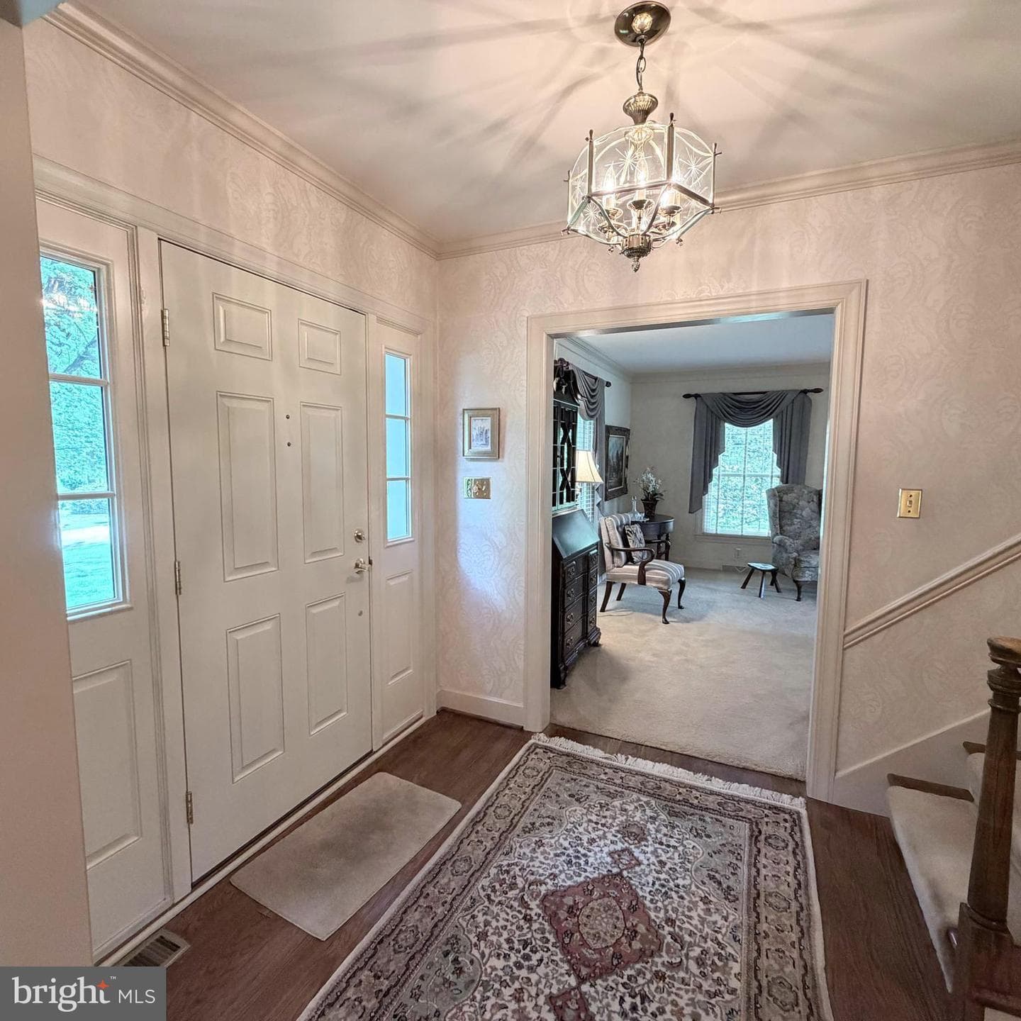 475 Larkspur Lane photo 4