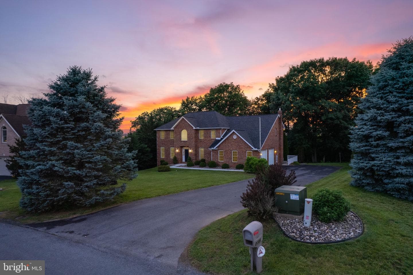 2384 Castlegreen Drive photo 70
