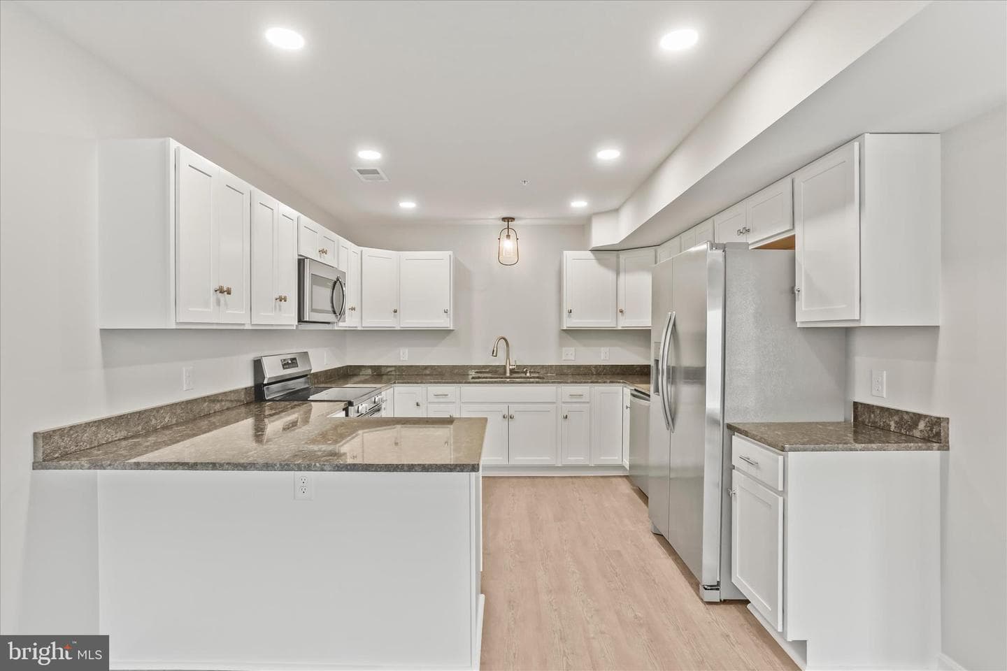 8820 Hillside Way photo 15