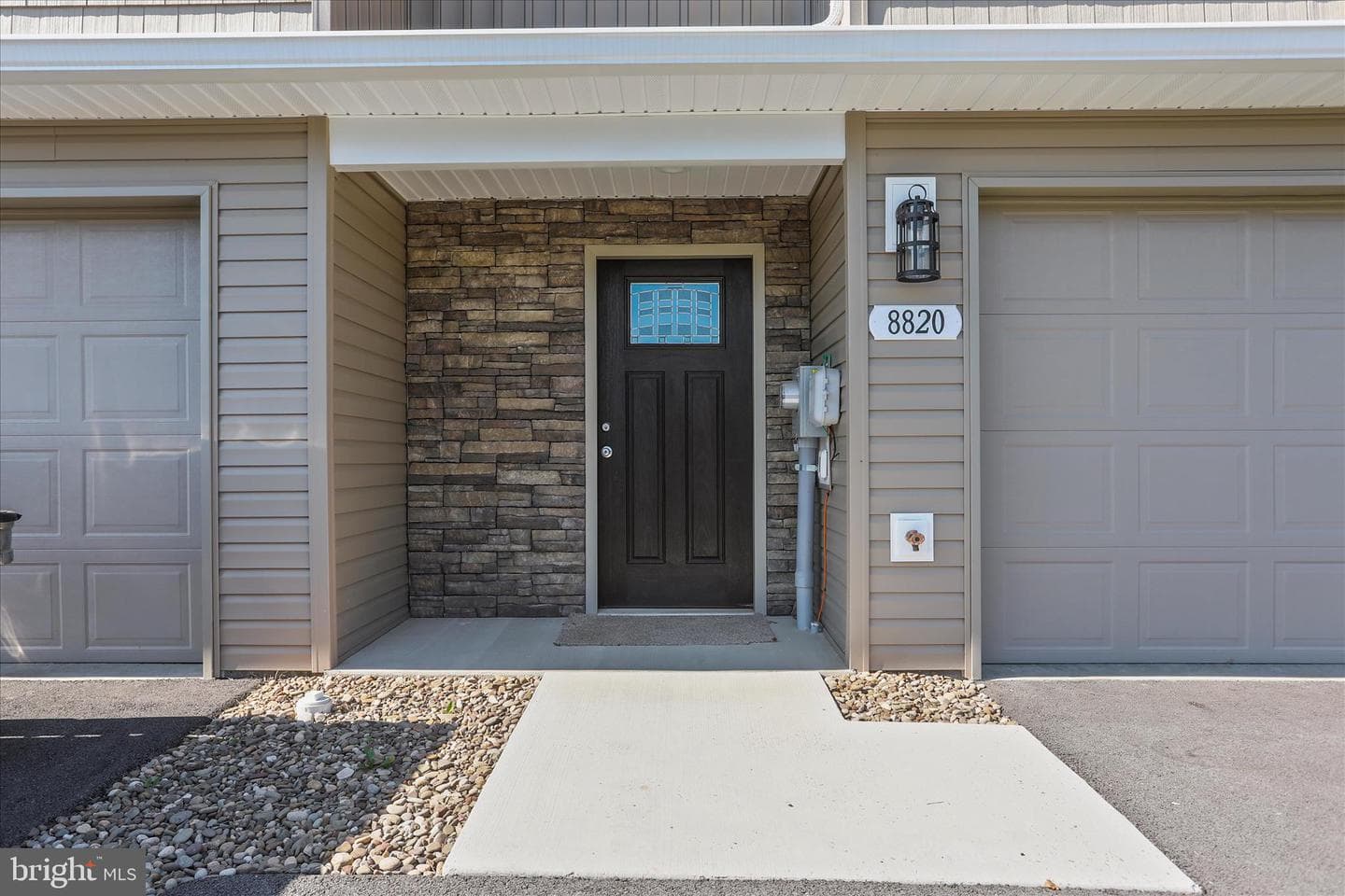 8820 Hillside Way photo 3