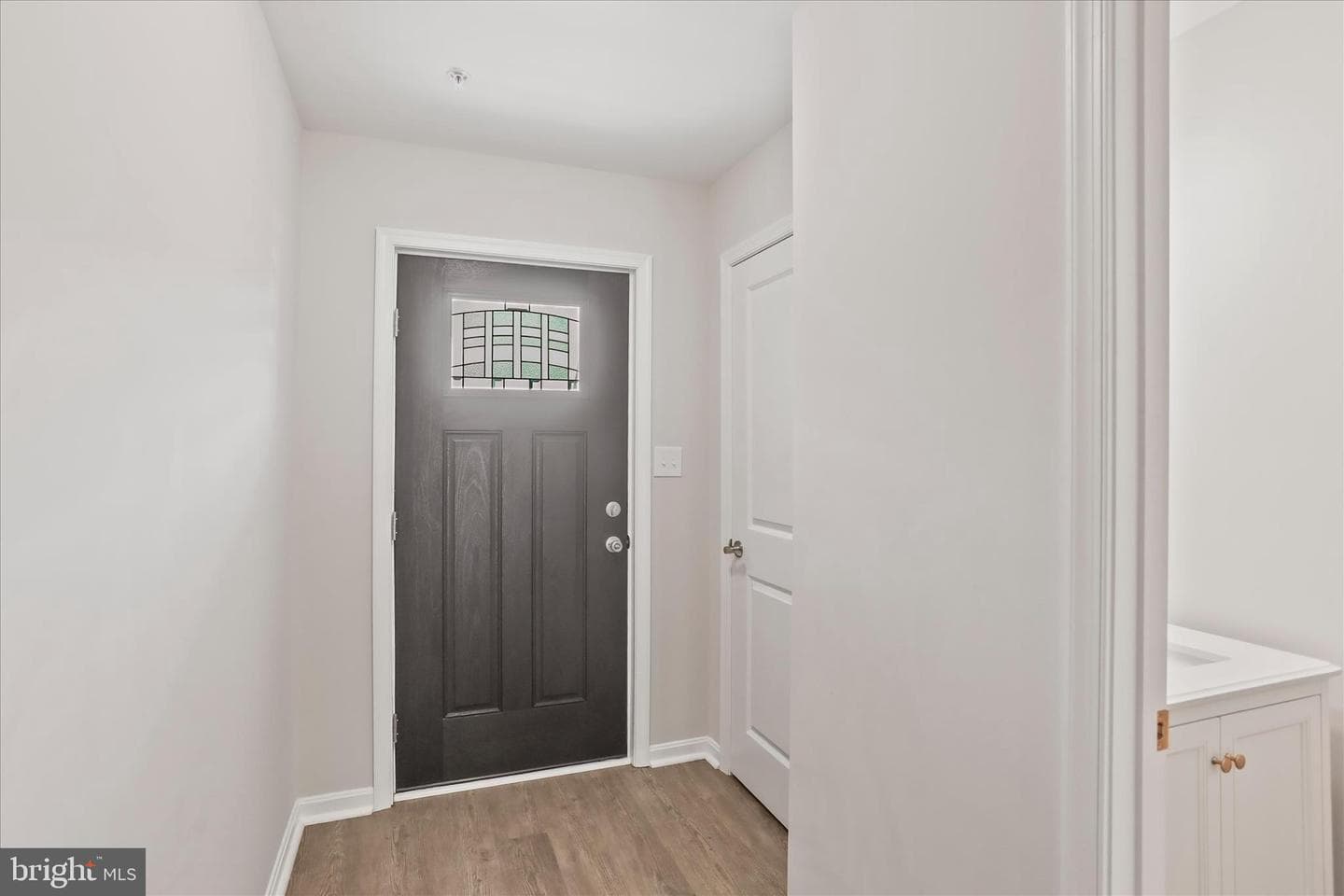 8820 Hillside Way photo 4