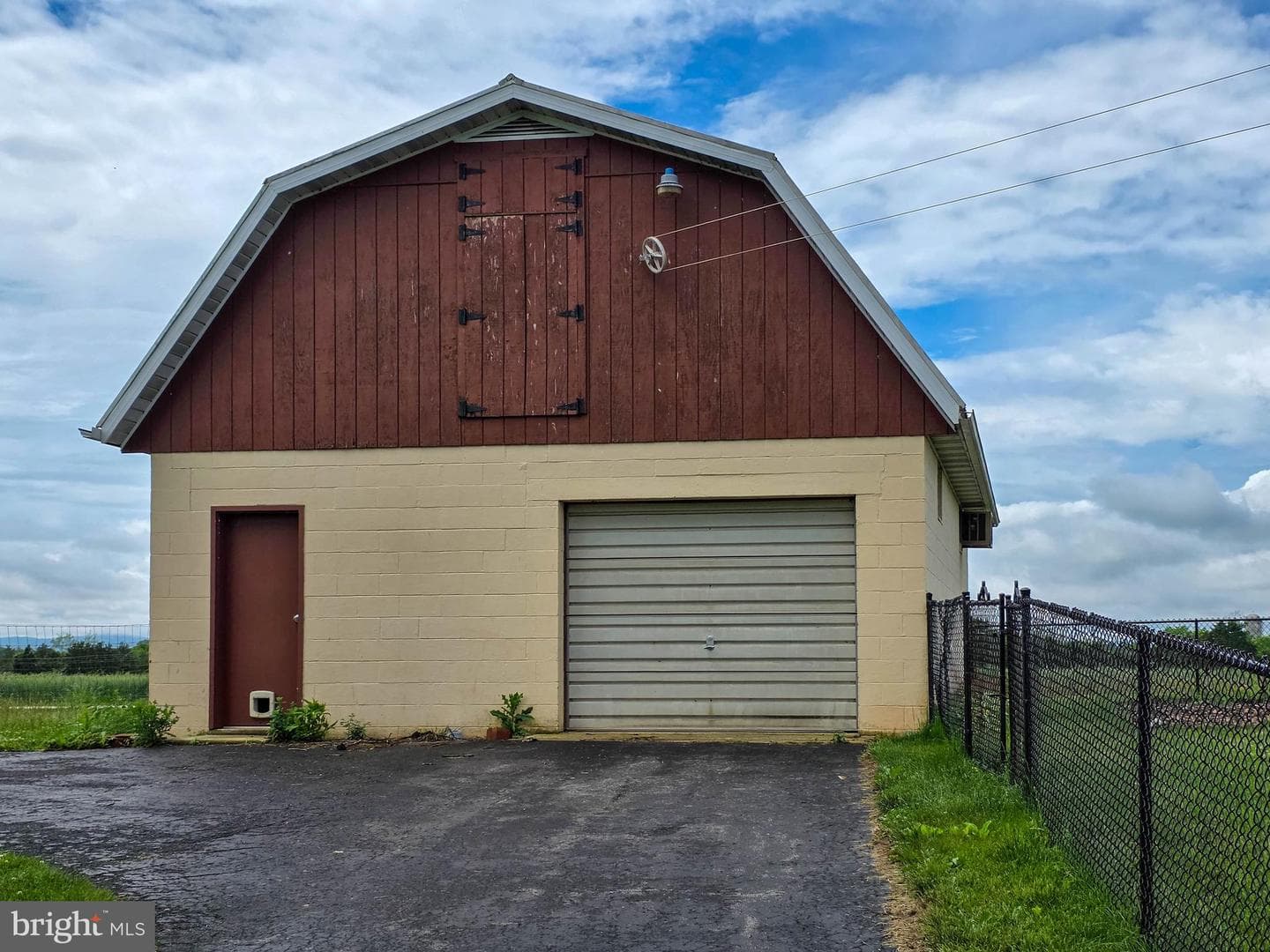 14329 Williamsport Pike photo 3