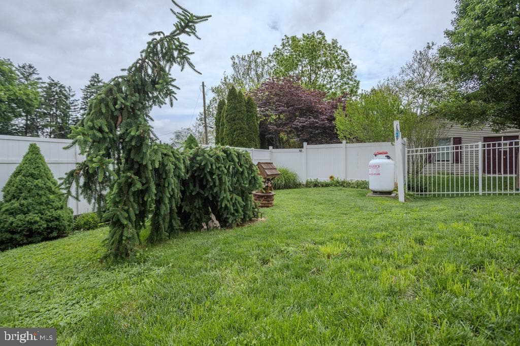 159 Ginkgo Court photo 39
