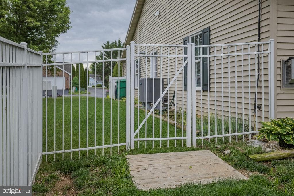 159 Ginkgo Court photo 40