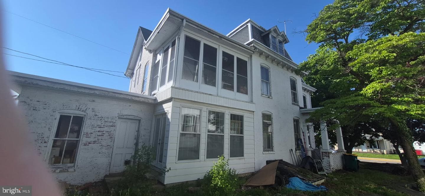 102 3rd Street E, Waynesboro