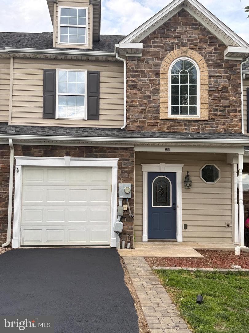 204 Whitley Drive, Chambersburg
