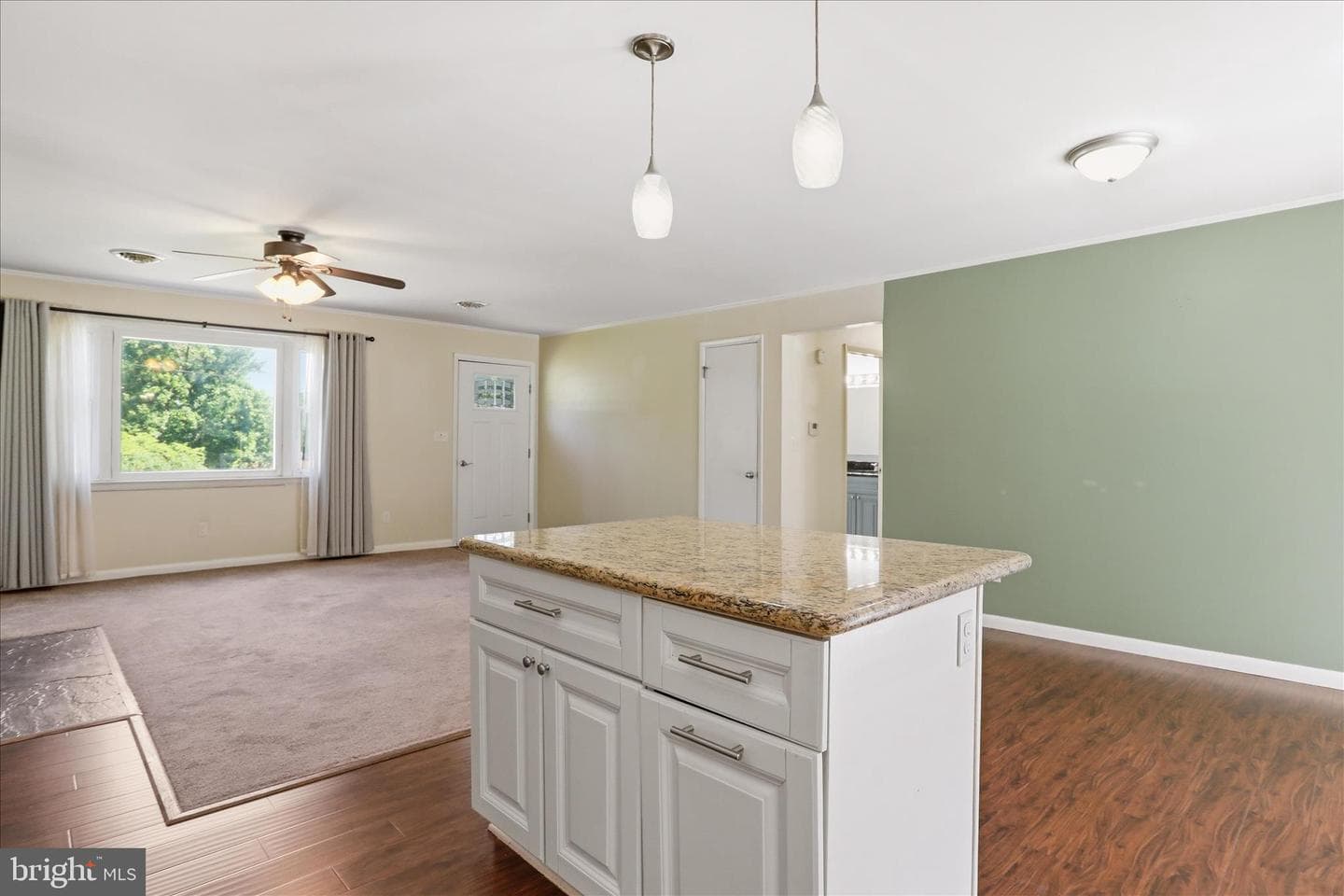 15716 Valley Avenue photo 12