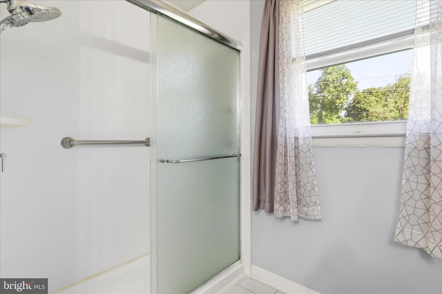 15716 Valley Avenue photo 13