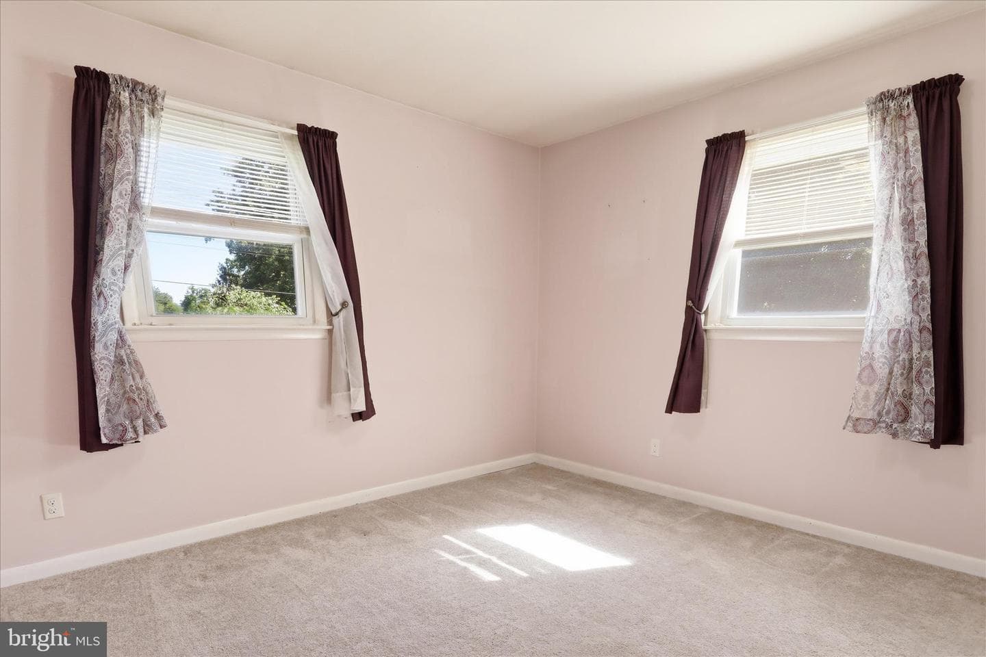 15716 Valley Avenue photo 16