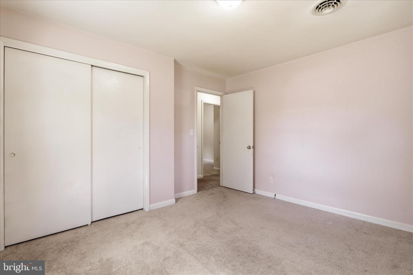 15716 Valley Avenue photo 17
