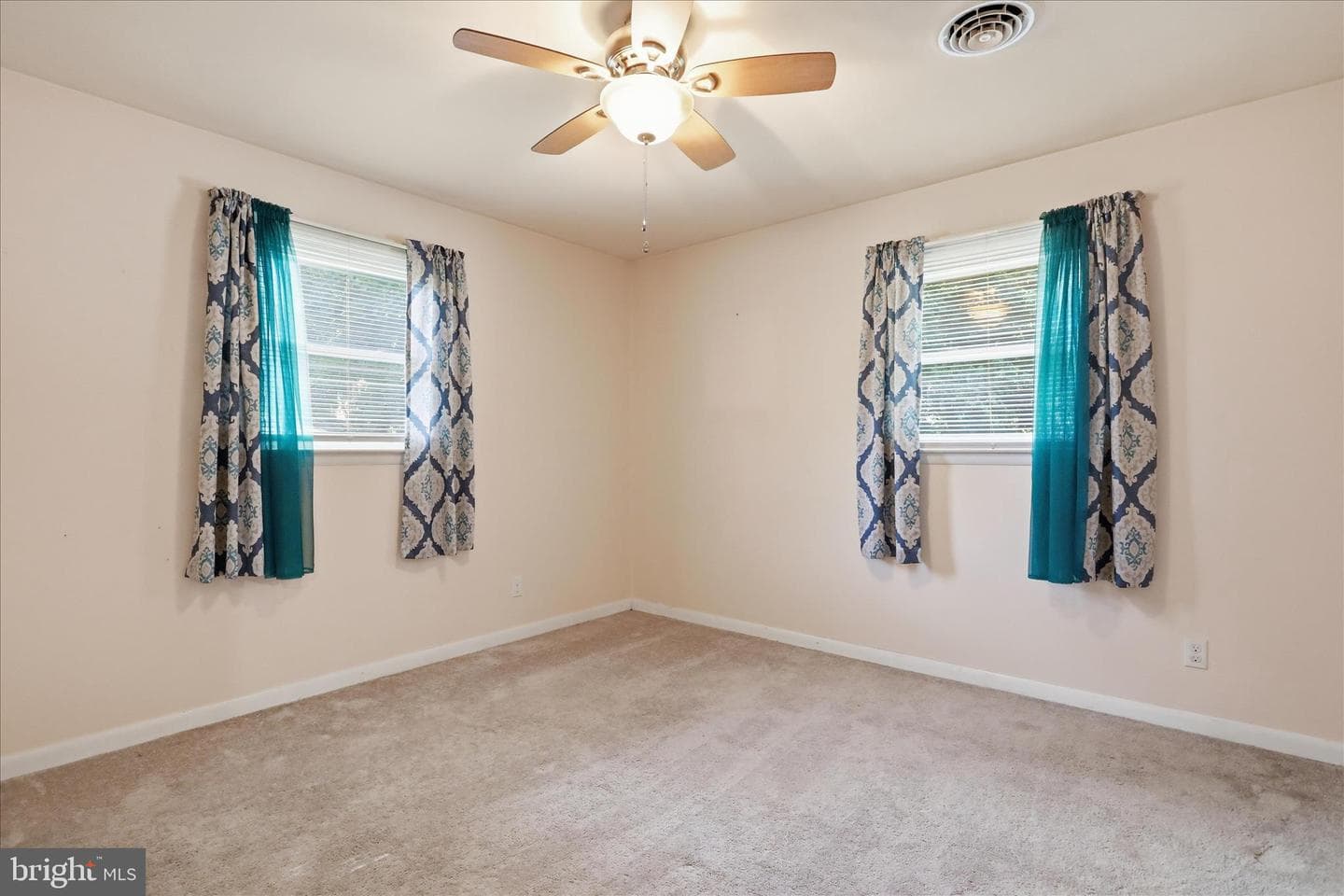 15716 Valley Avenue photo 18