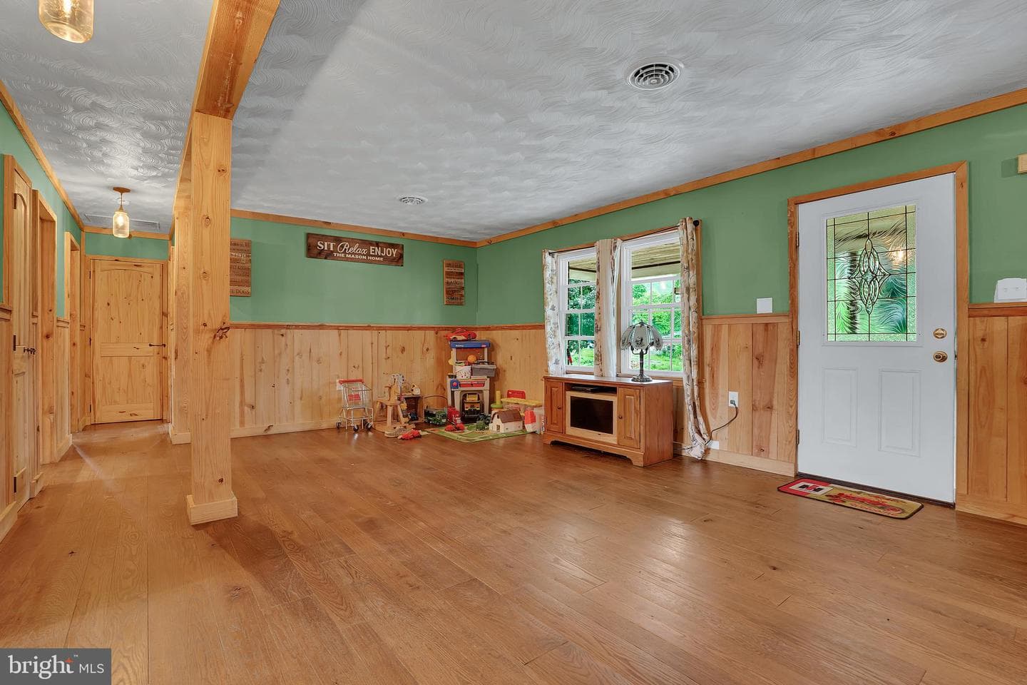 13789 Buchanan Trail W photo 5