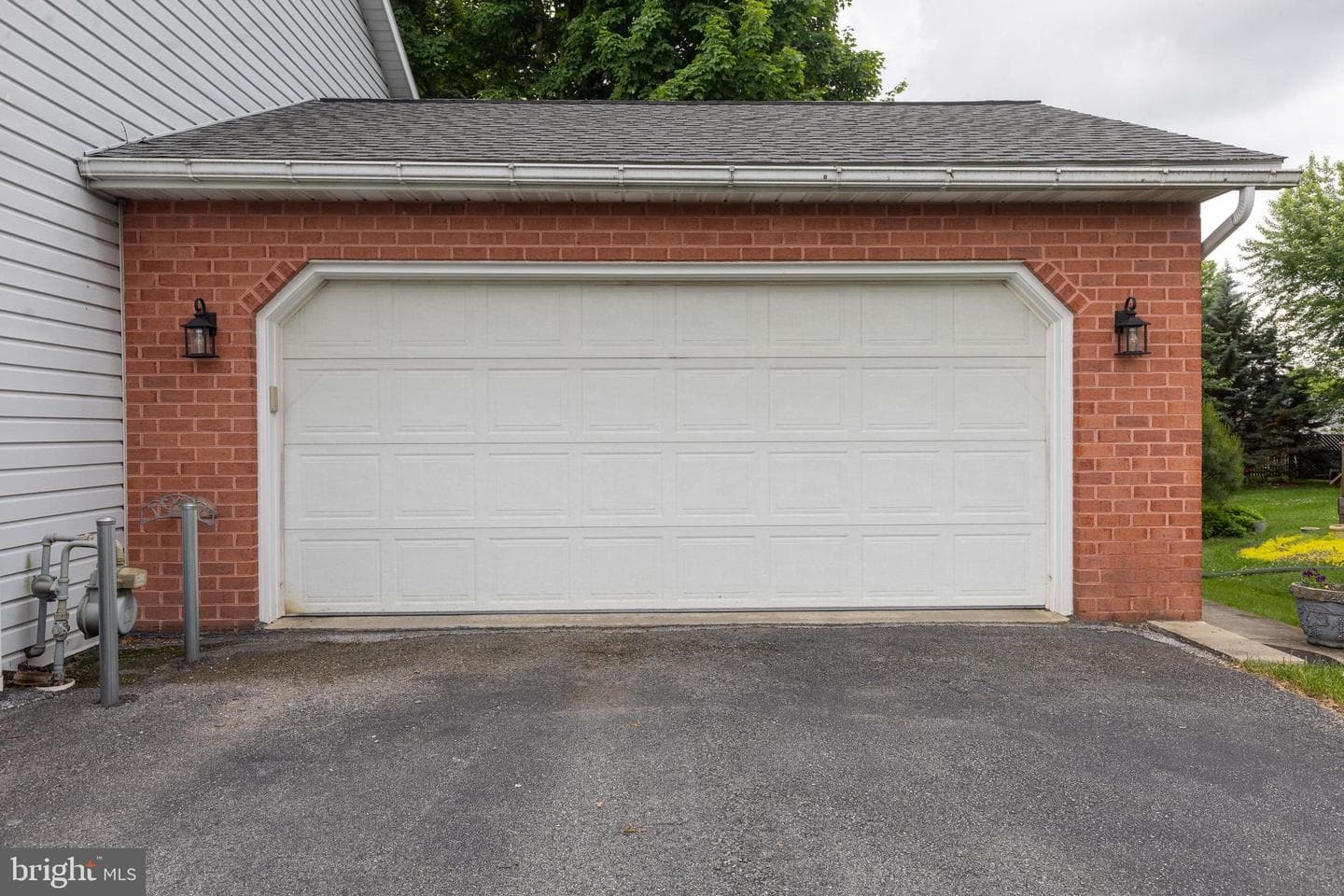 685 Greenfield Drive photo 14