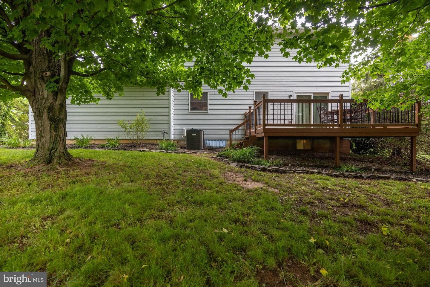 685 Greenfield Drive photo 22