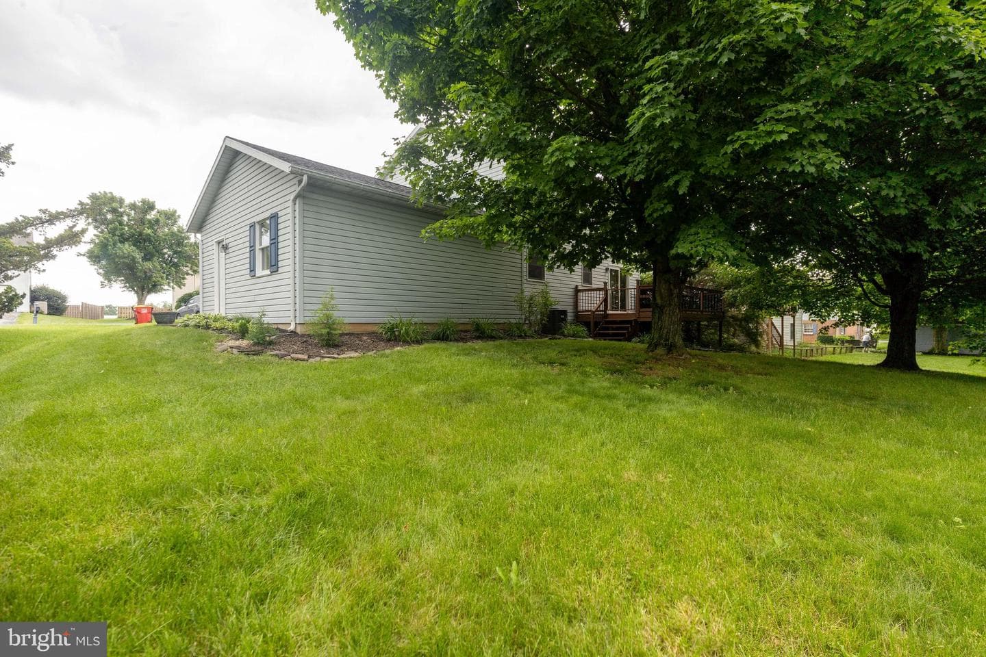 685 Greenfield Drive photo 23