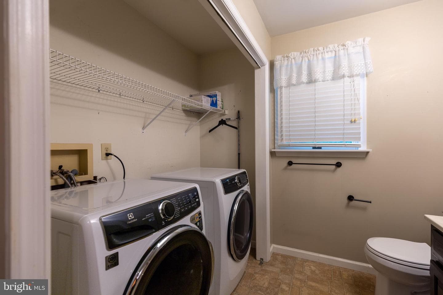 685 Greenfield Drive photo 34