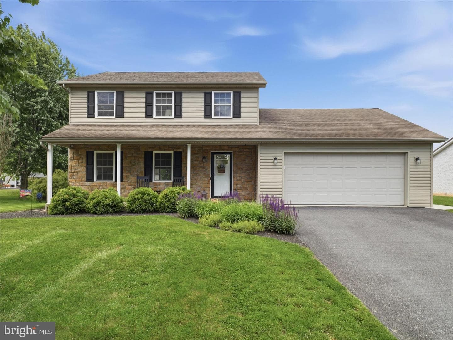 384 Leedy Way E, Chambersburg
