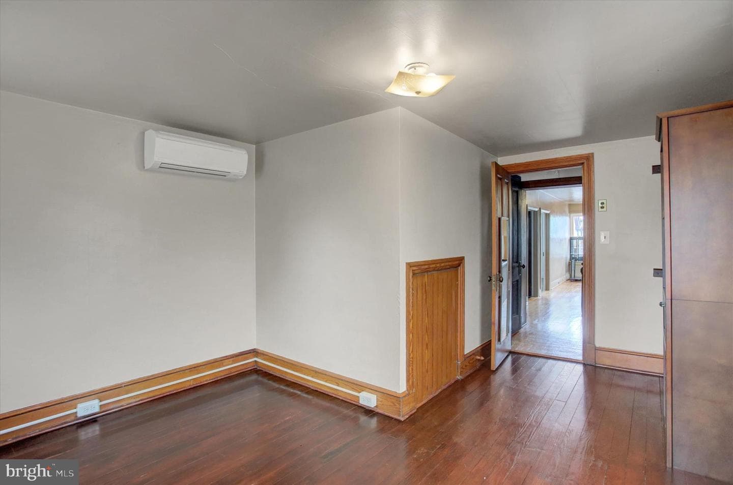 118 N Carlisle Street photo 35