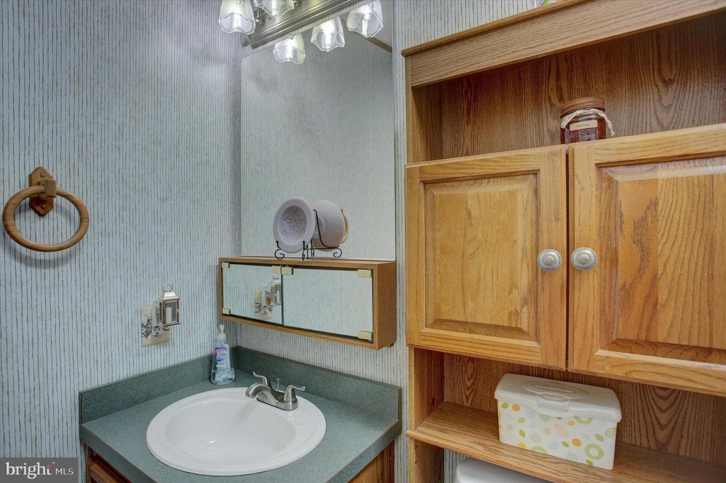 64 Tiffany Drive photo 13