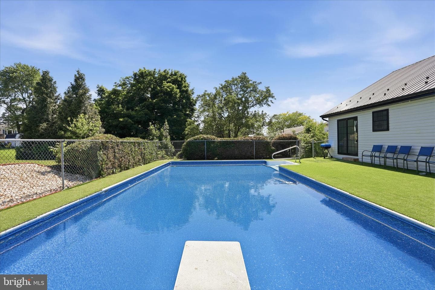 15 Canterbury Drive photo 39