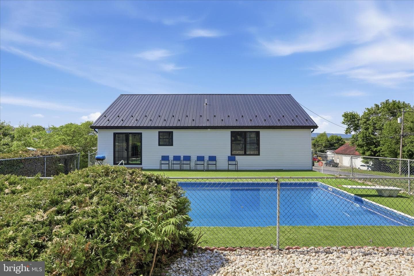 15 Canterbury Drive photo 40