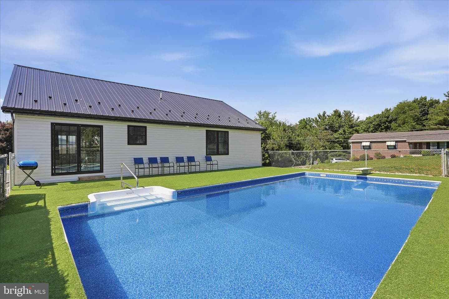 15 Canterbury Drive photo 5
