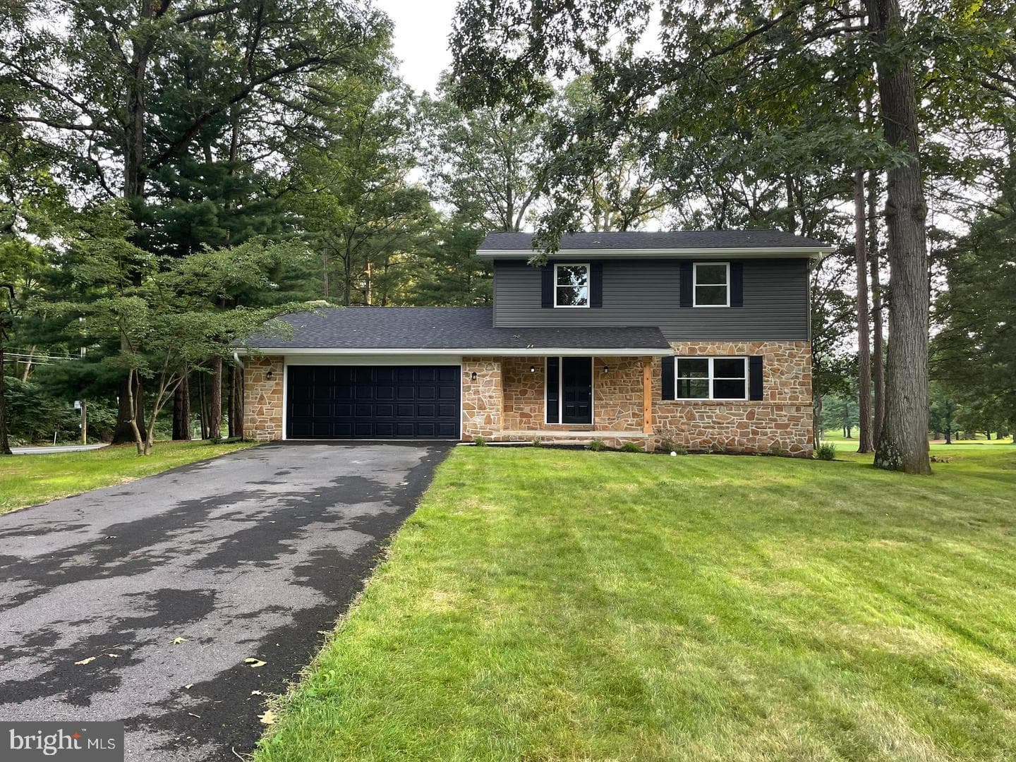 6580 Fairway Drive West, Fayetteville