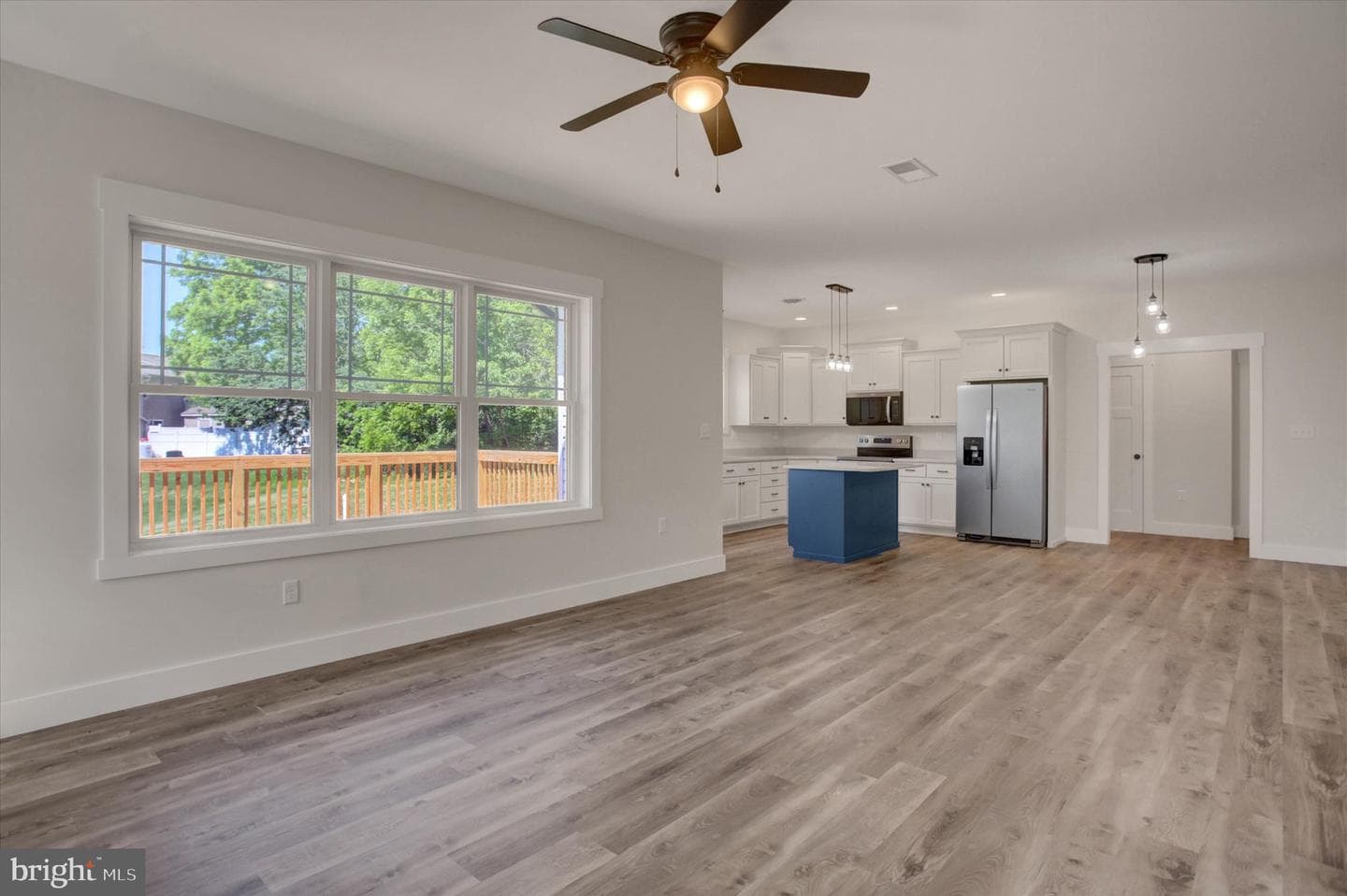 695 Karvois Court photo 11