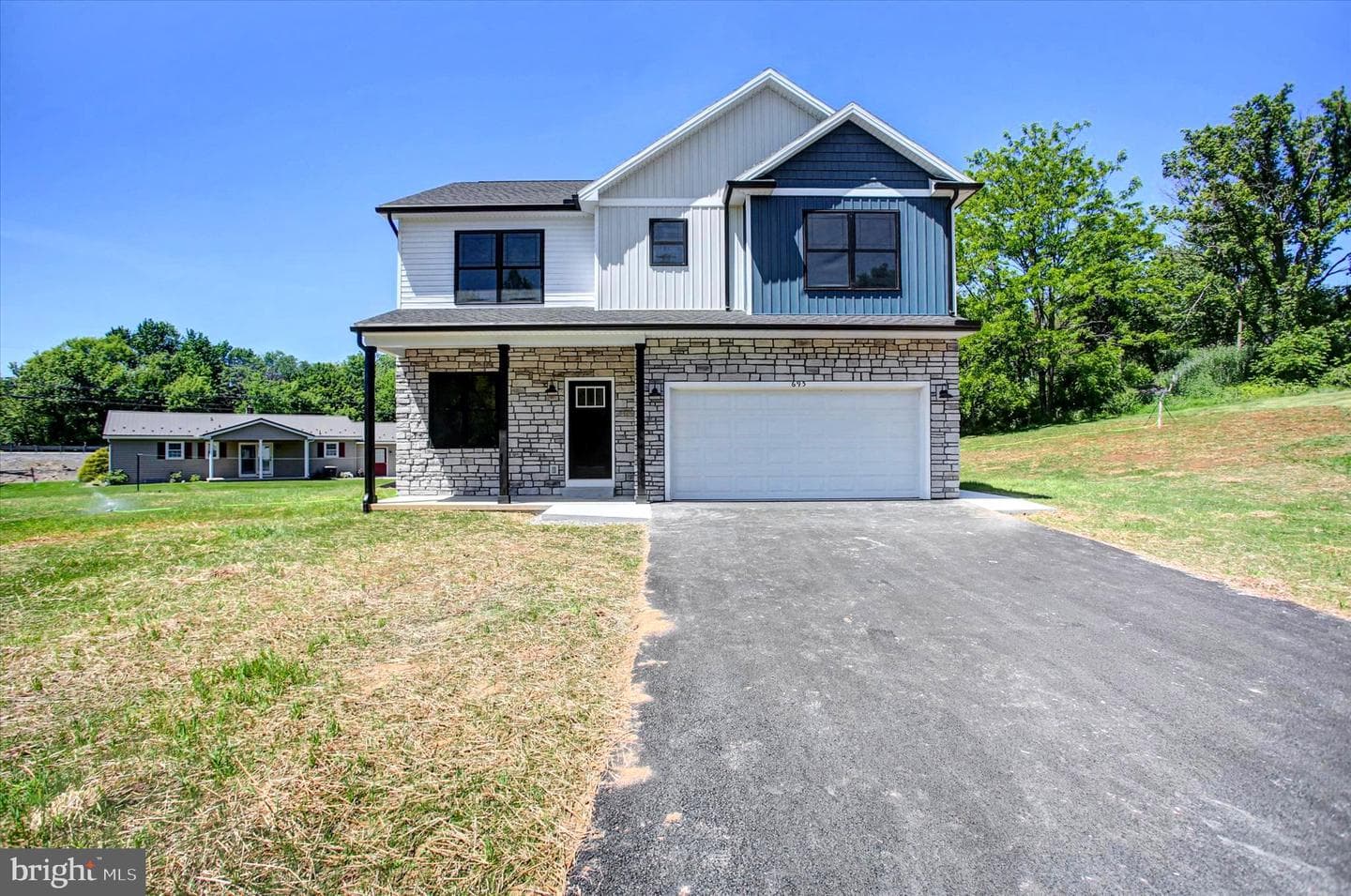 695 Karvois Court, Chambersburg