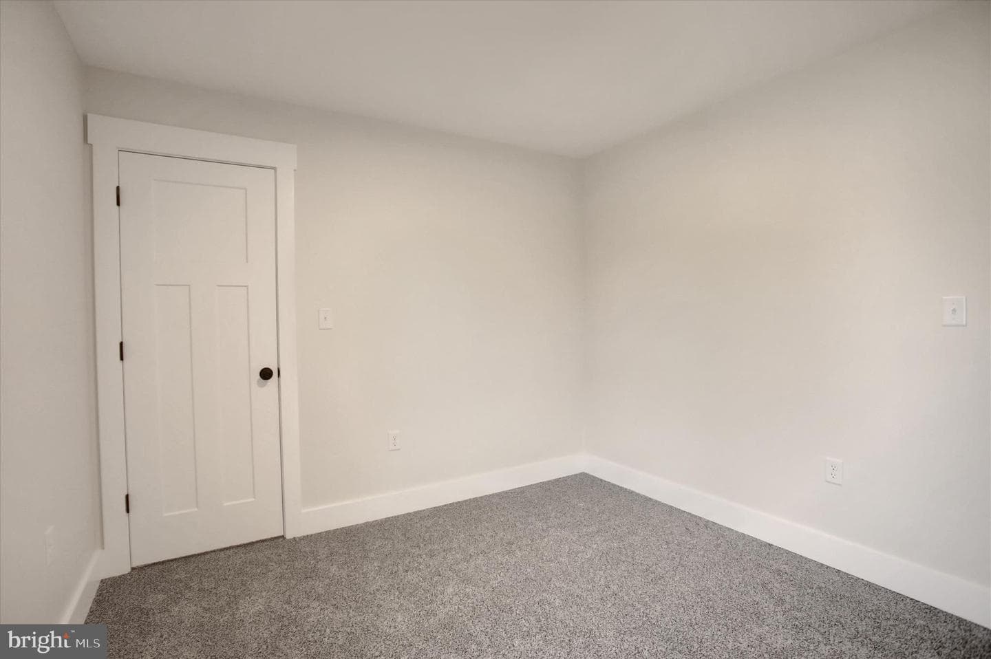 695 Karvois Court photo 25