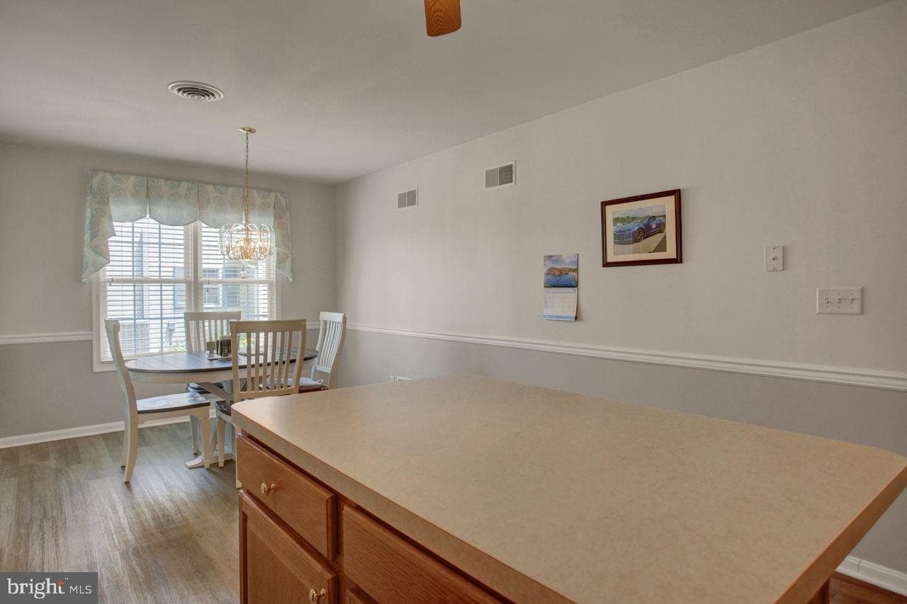176 Lantern Ln photo 12