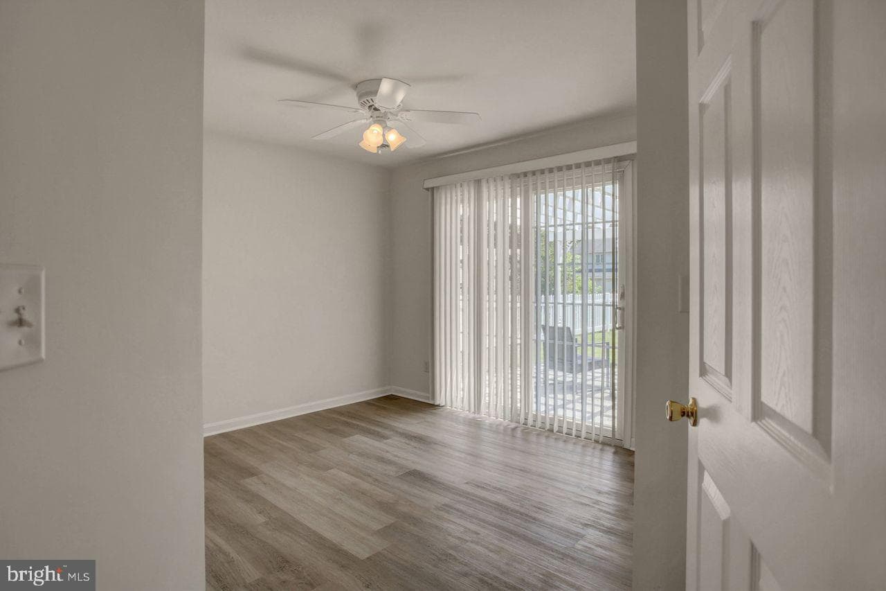 176 Lantern Ln photo 21