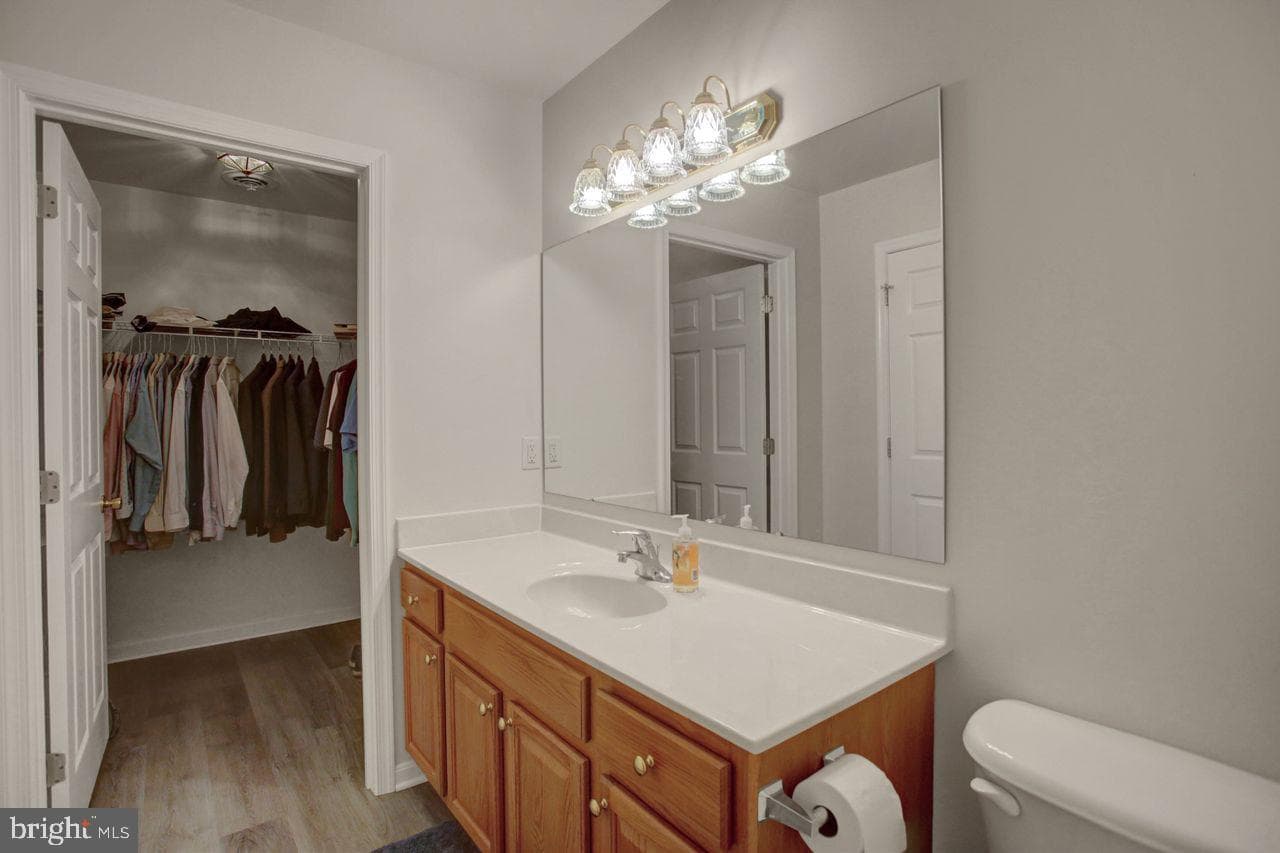 176 Lantern Ln photo 26