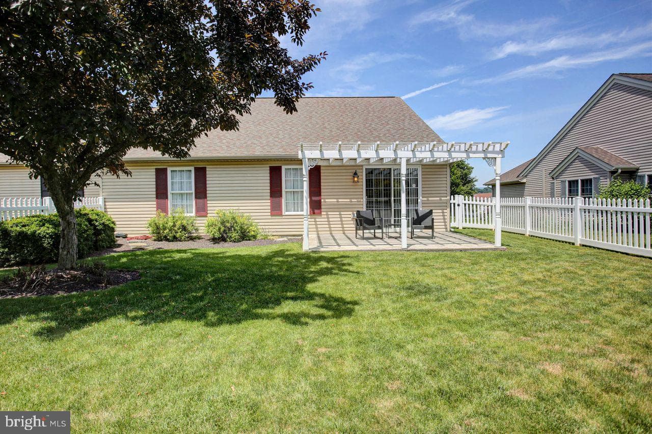 176 Lantern Ln photo 31