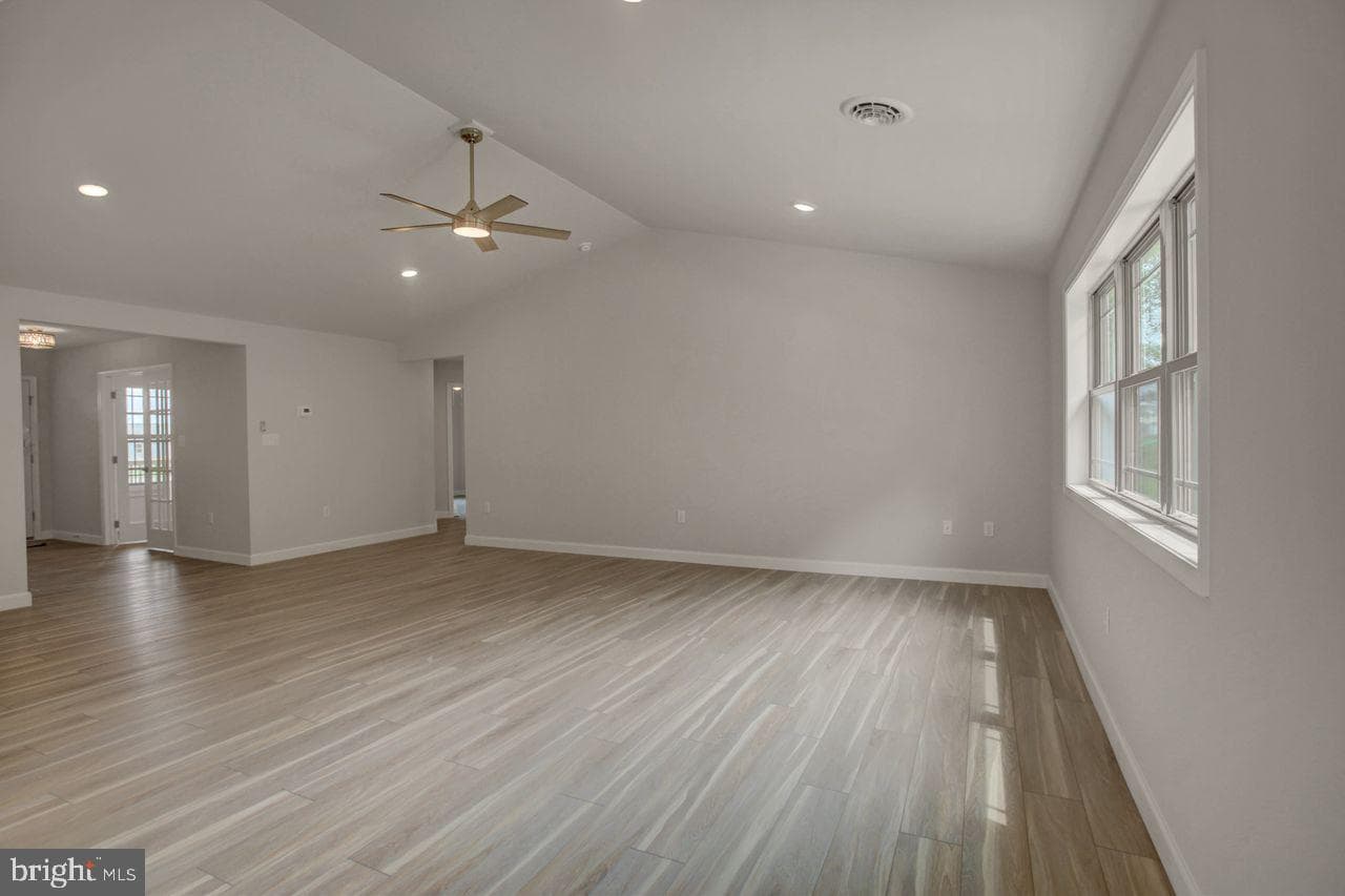 1509 Treeline Drive photo 11