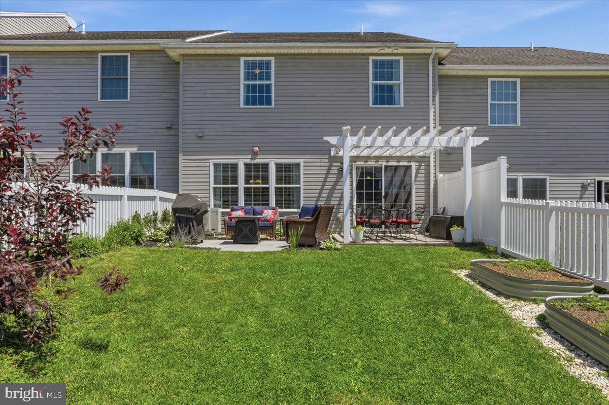 451 Frick Avenue photo 31