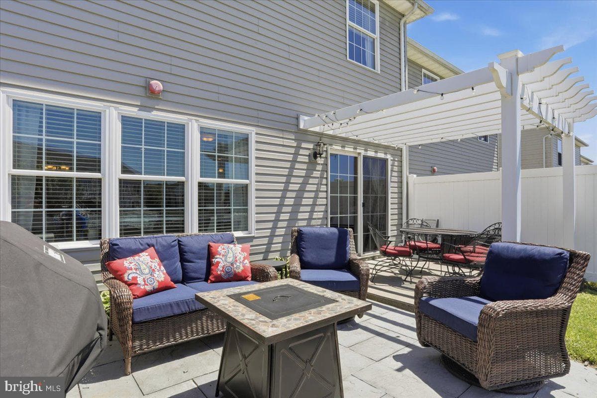 451 Frick Avenue photo 33